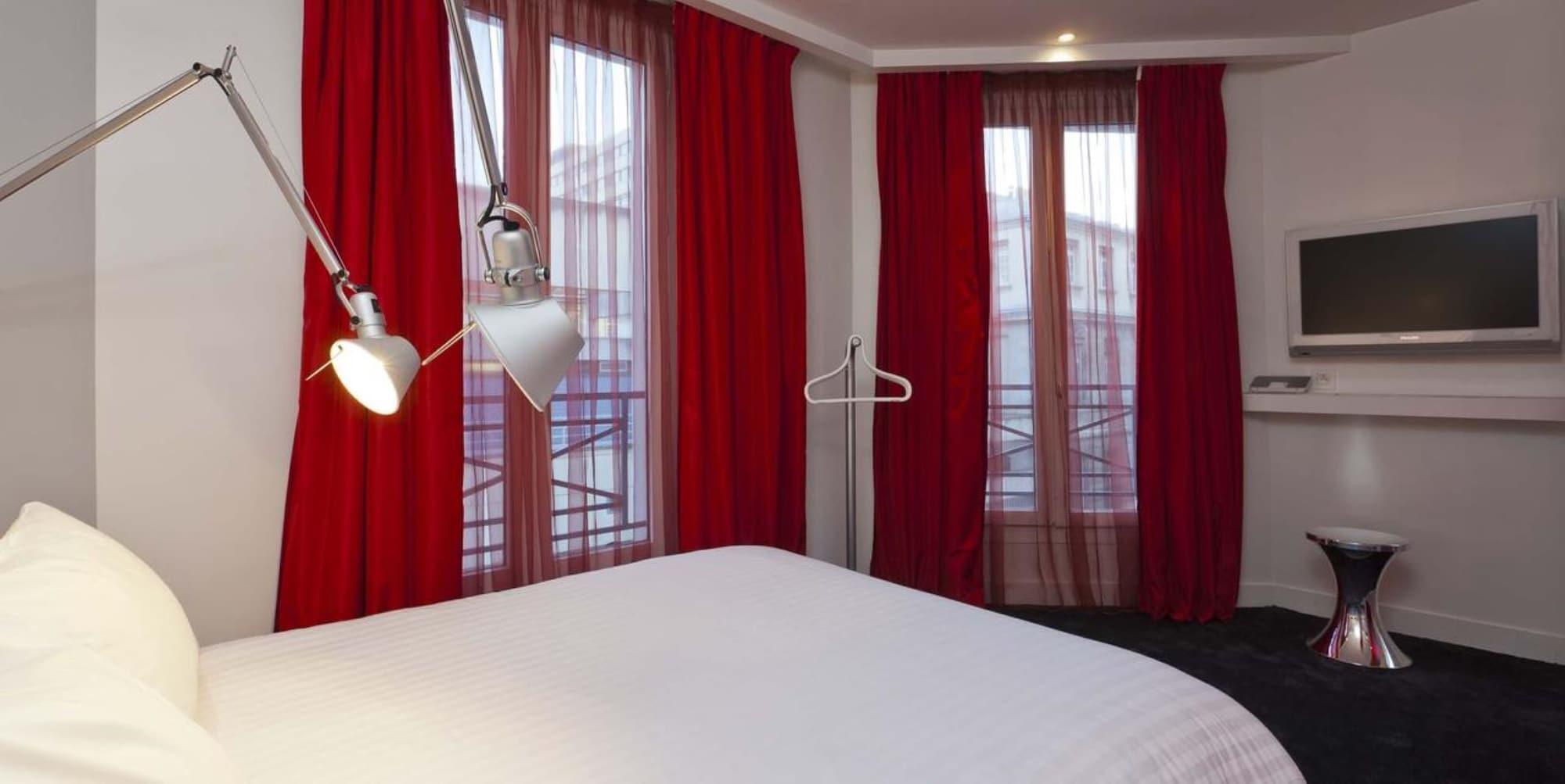 Color Design Hotel Párizs Szoba fotó
