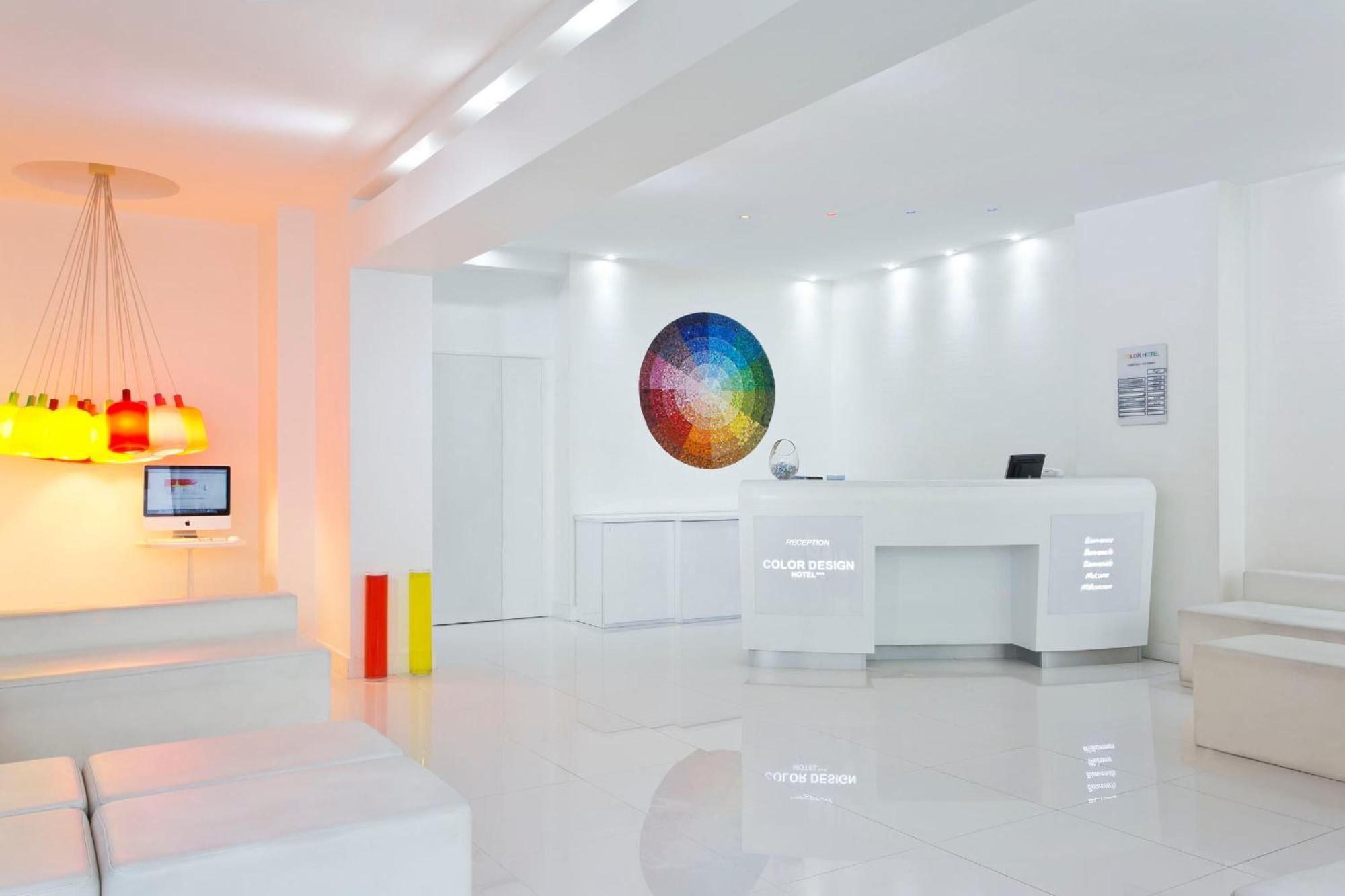 Color Design Hotel Párizs Beltér fotó