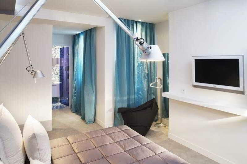 Color Design Hotel Párizs Szoba fotó